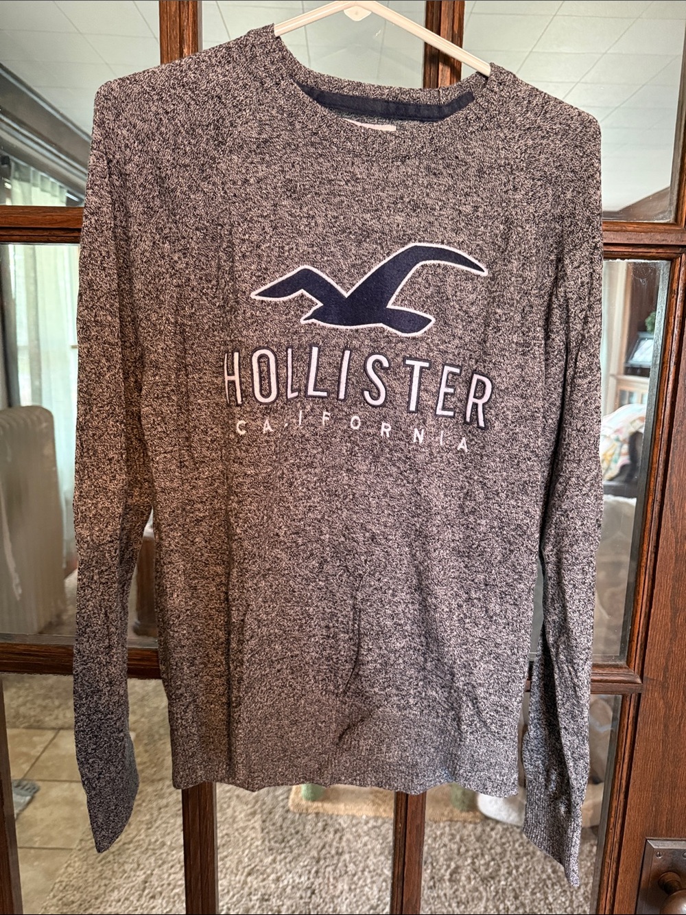 Hollister Men's Heather Gray Crewneck with Navy Logo